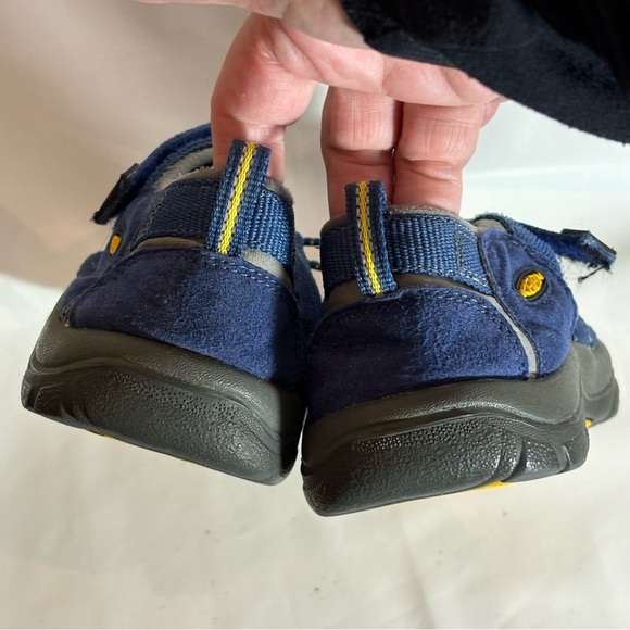 KEEN Sz 6 Newport 2 Rubber Toe Cap Bungee Closure Waterproof Slip On Sandals - Picture 7 of 8